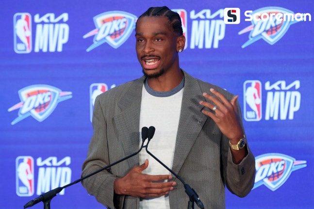 NBA 길저스알렉산더, 요키치 제치고 2년 연속 MVP 선정